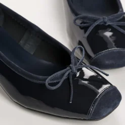 Reqins BALLERINES A TALONS KYRIEL VERNIS/CUIR VELOURS MARINE New